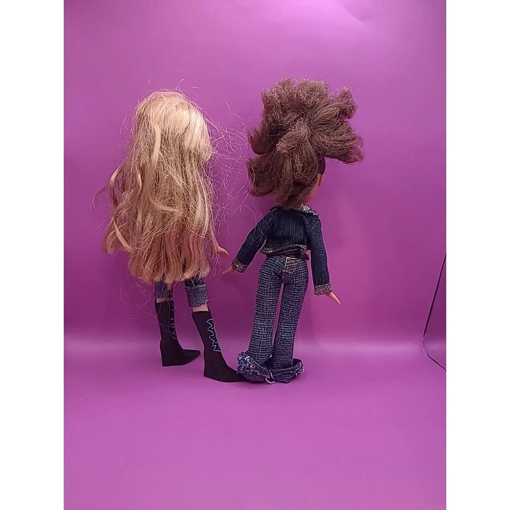 2001 Bratz Dolls Lot x2 Yasmine Chloe Full‎ Outfit Read Description
